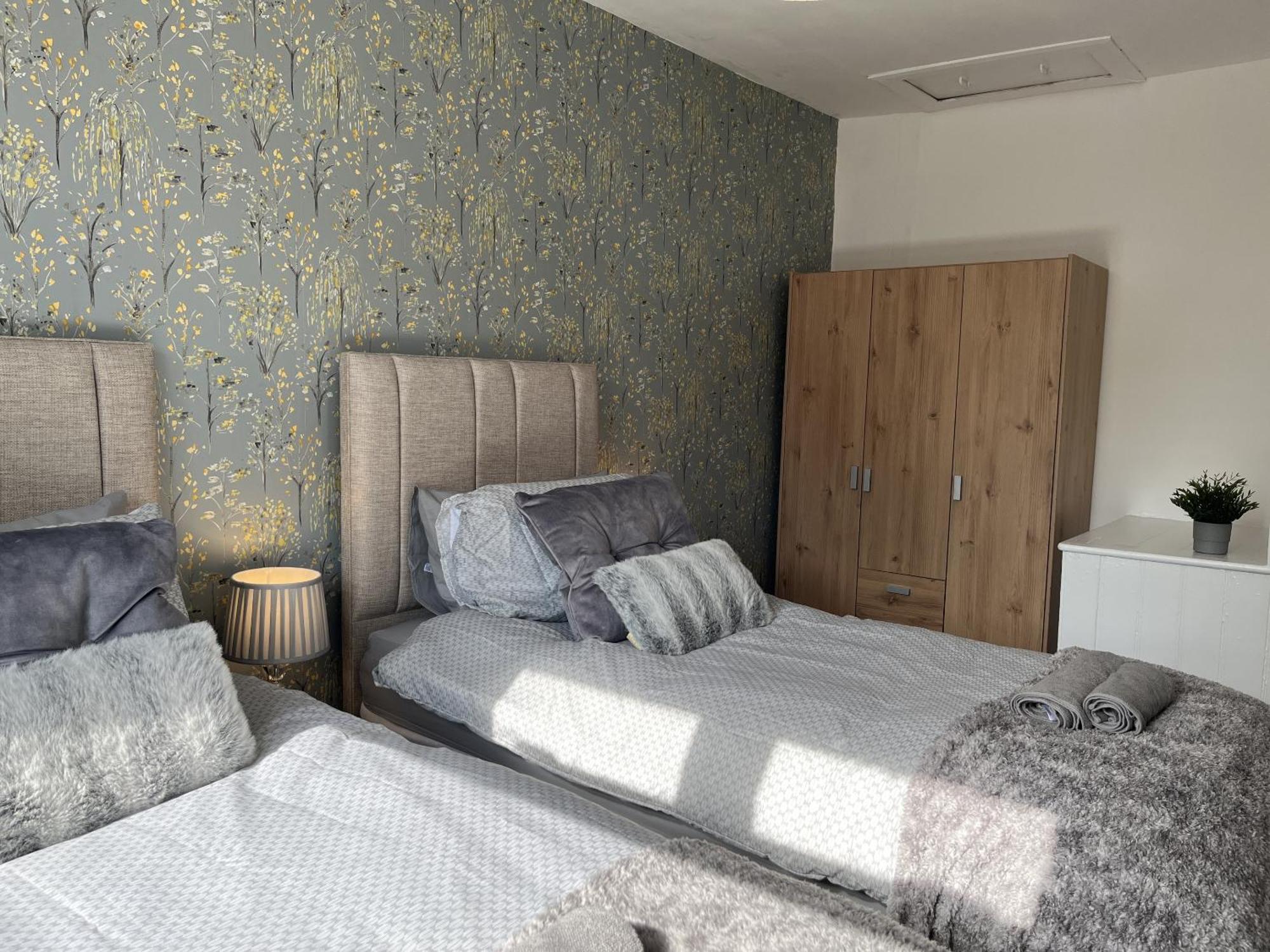 Modernised Central Wigan Townhouse Sleeps Up To 6 Екстериор снимка