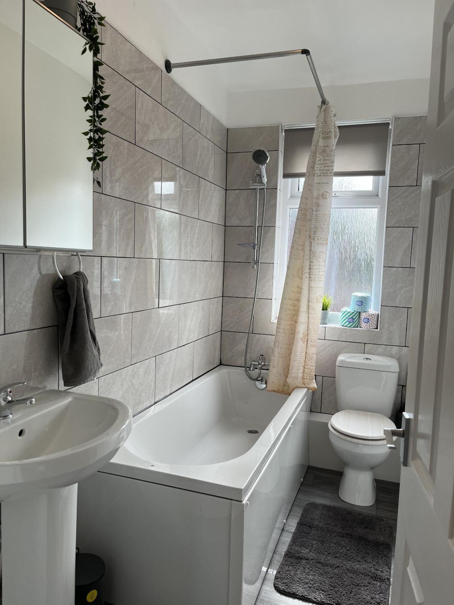 Modernised Central Wigan Townhouse Sleeps Up To 6 Екстериор снимка