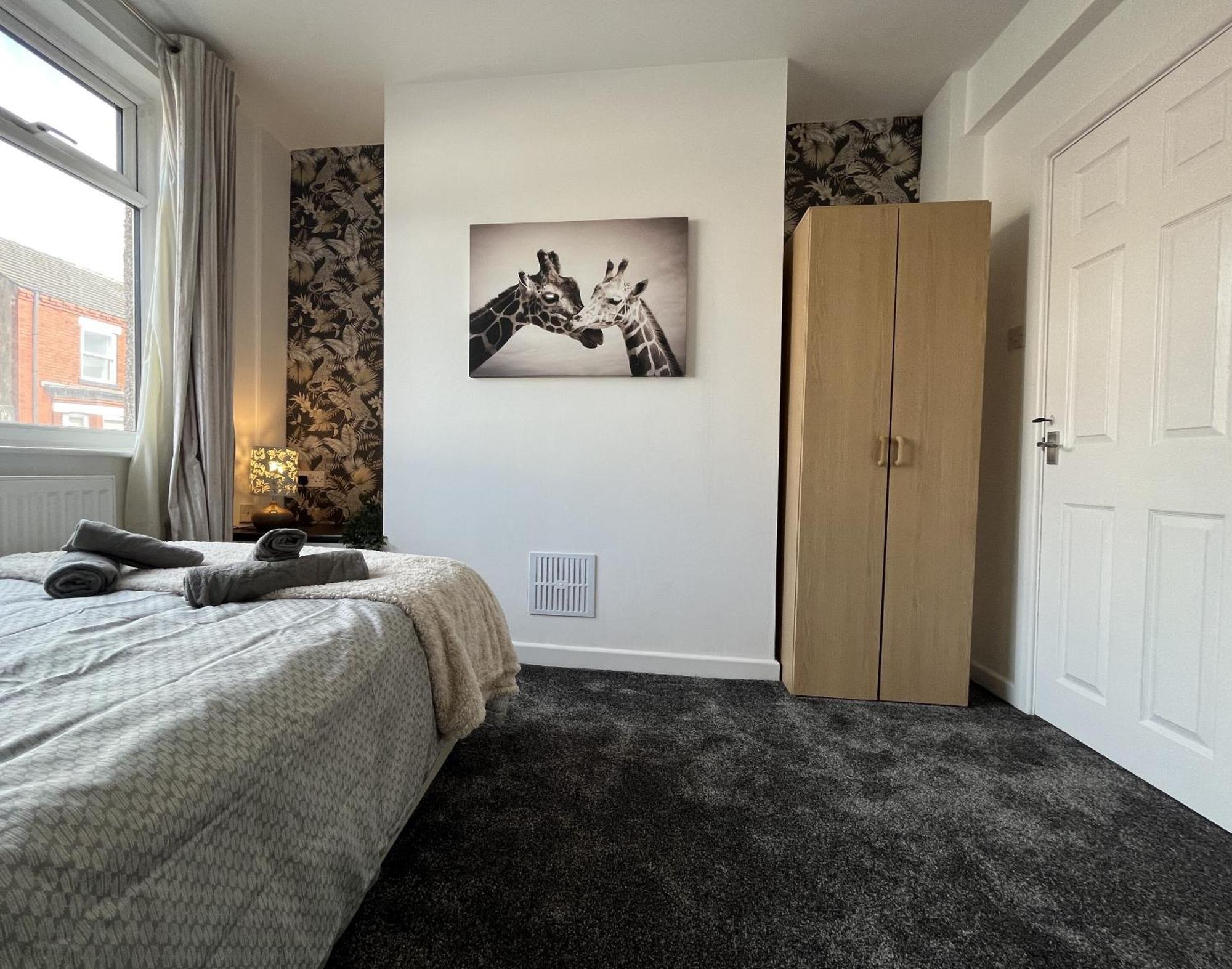 Modernised Central Wigan Townhouse Sleeps Up To 6 Екстериор снимка